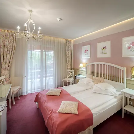 Szeifert Hotel 3*